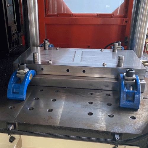 Mold clamps - Tekwell Machinery
